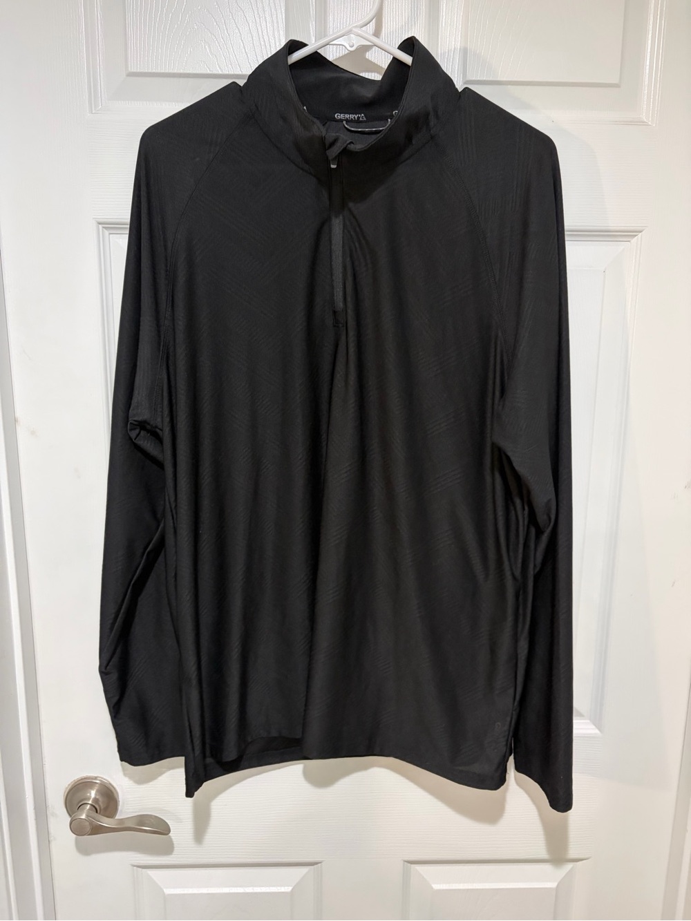 GERRY WEBER Men's Black Patterned Quarter-Zip Performance Pullover